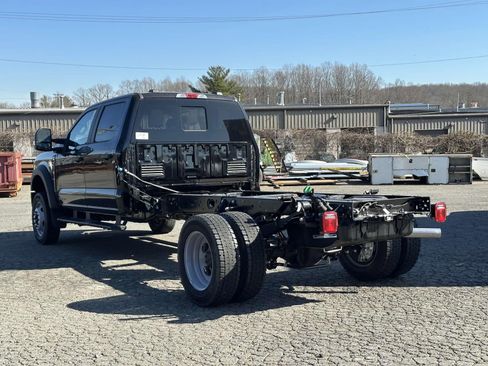New 2025 Ford F550 4x4 Crew Cab Super Duty image 4