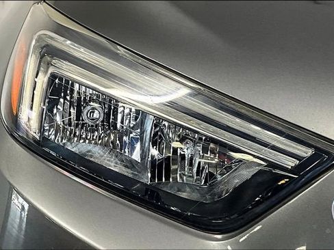 Used 2023 Buick Encore GX Essence w/ Experience Buick Package image 27