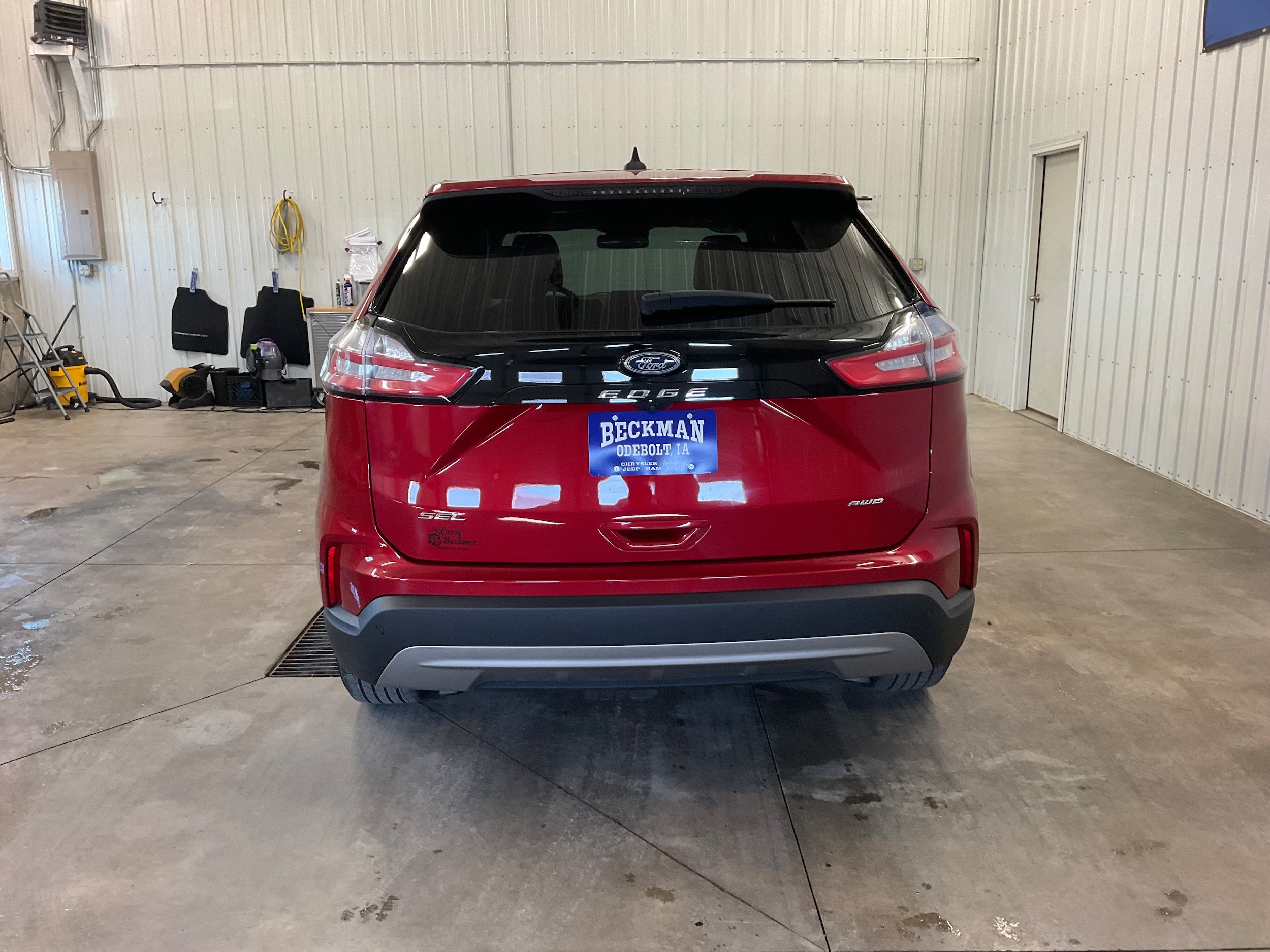 Used 2024 Ford Edge SEL w/ Convenience Package AWD/4WD image 4