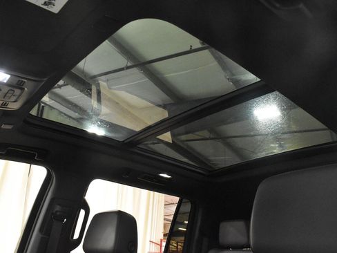Used 2024 Chevrolet Suburban LT w/ LT Signature Package AWD/4WD image 12