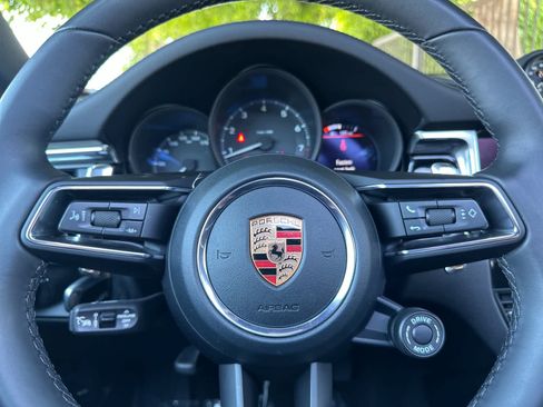 Certified 2026 Porsche Macan AWD/4WD image 26