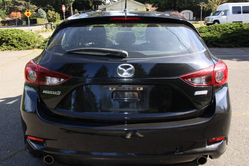 Used 2017 MAZDA MAZDA3 Touring FWD image 11