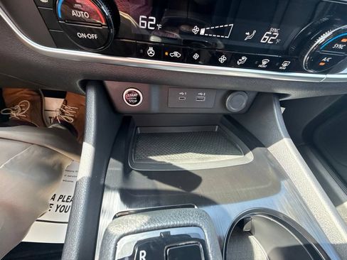 Used 2023 Nissan Rogue SV w/ SV Premium B Package AWD/4WD image 18