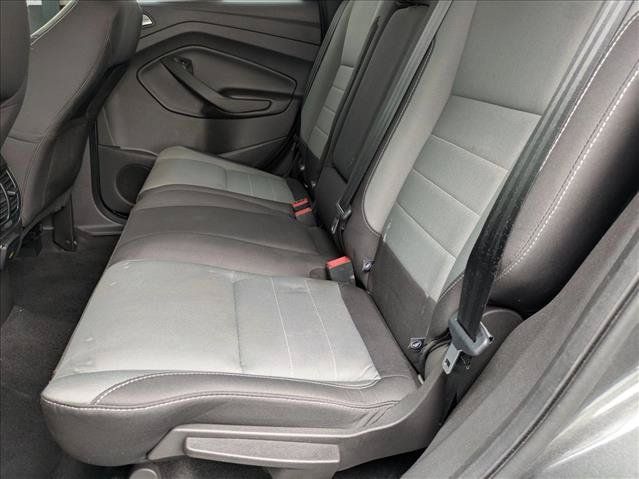 Used 2016 Ford Escape SE w/ Equipment Group 201A FWD image 18