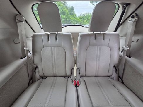 Used 2011 Lincoln MKT AWD w/ 101A Rapid Spec Order Code image 15