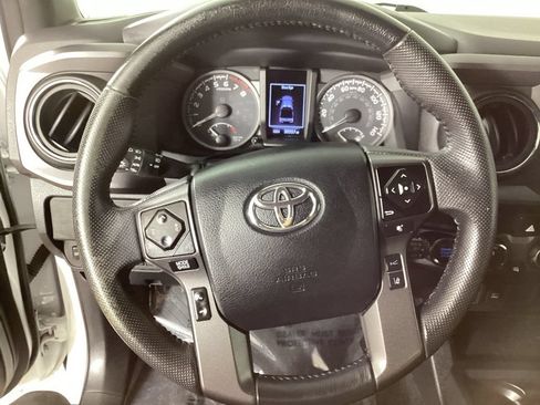 Used 2023 Toyota Tacoma TRD Off-Road AWD/4WD image 14