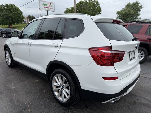 Used 2017 BMW X3 xDrive28i AWD/4WD image 3