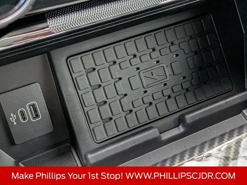 Used 2025 Ford F150 Raptor AWD/4WD image 21