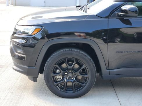 New 2026 Jeep Compass Latitude AWD/4WD image 10