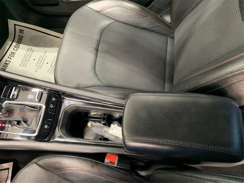 Used 2024 Jeep Compass Trailhawk image 14