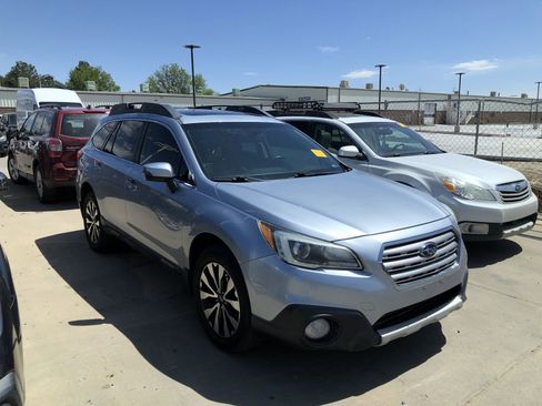 Used 2015 Subaru Outback 2.5i Limited AWD/4WD image 3