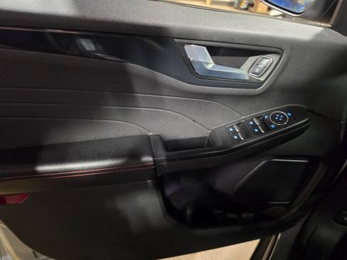 Used 2024 Ford Escape ST-Line FWD image 5