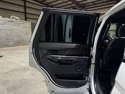 Used 2018 Ford Expedition Limited image 15