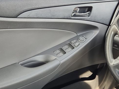 Used 2013 Hyundai Sonata GLS w/ Popular Equipment Pkg image 12
