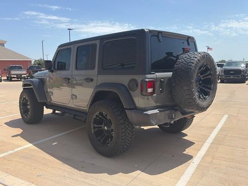 Used 2021 Jeep Wrangler Unlimited Sport AWD/4WD image 5