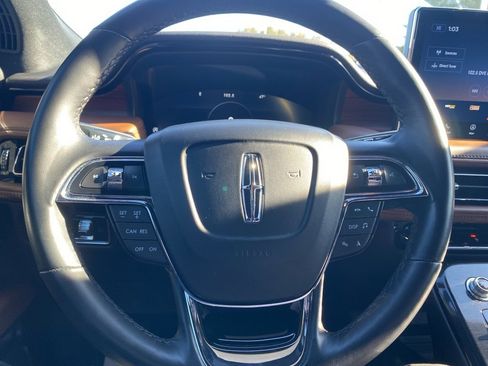 Used 2023 Lincoln Nautilus Reserve w/ Monochromatic Package image 30