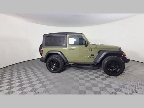 Used 2025 Jeep Wrangler Sport AWD/4WD image 36