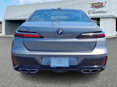 Used 2023 BMW 760i xDrive w/ Executive Package AWD/4WD image 5