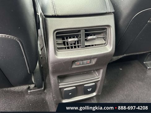 Used 2017 Ford Edge Titanium w/ Equipment Group 301A AWD/4WD image 11