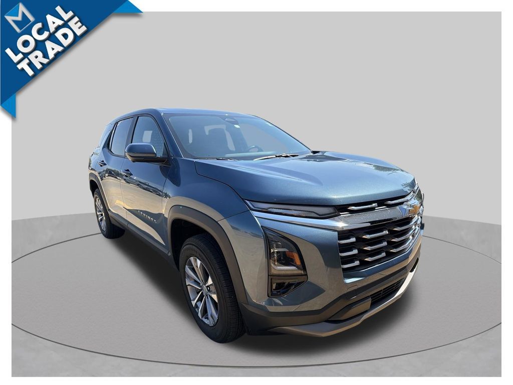 Used 2026 Chevrolet Equinox LT w/ Safety and Technology Package FWD image 6