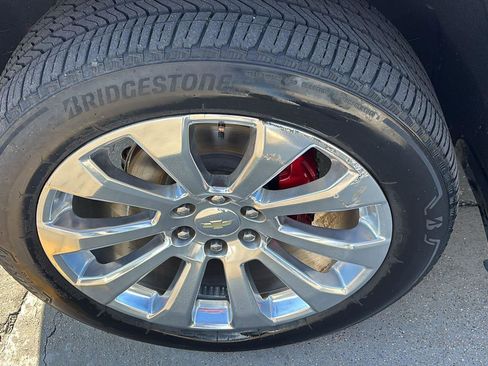 Used 2021 Chevrolet Silverado 1500 High Country w/ Technology Package image 13