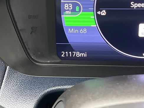 Used 2023 Chevrolet Bolt EUV Premier w/ Sun & Sound Package image 15