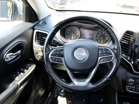 Used 2020 Jeep Cherokee Limited image 40