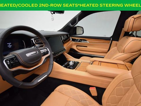 Used 2025 Jeep Grand Wagoneer Series III image 11