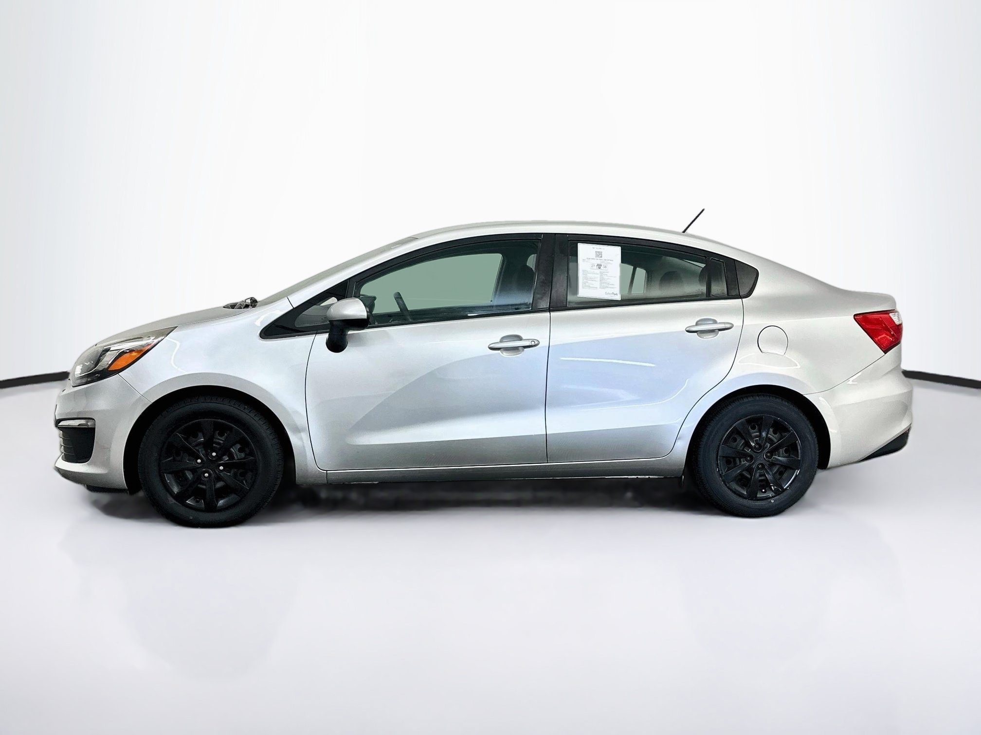 Used 2017 Kia Rio LX w/ Power Package FWD image 4