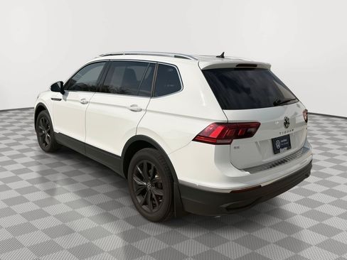 Used 2024 Volkswagen Tiguan SE w/ Panoramic Sunroof Package AWD/4WD image 6