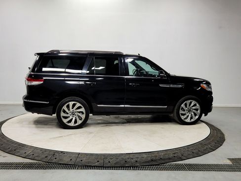 Used 2024 Lincoln Navigator Reserve image 8