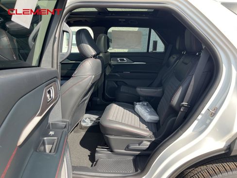 New 2025 Ford Explorer ST-Line w/ Premium Package image 35