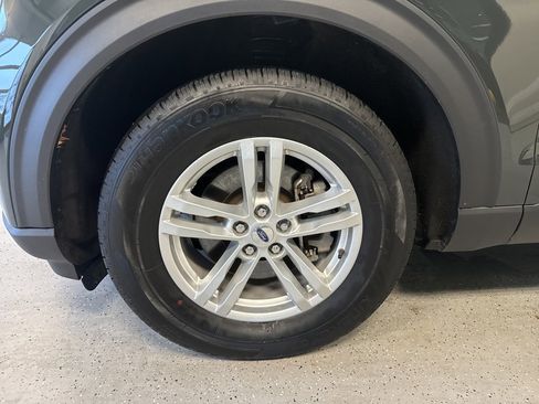 Certified 2023 Ford Explorer XLT w/ Equipment Group 202A image 29