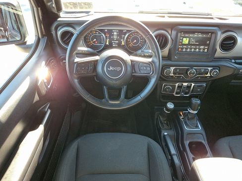 Used 2021 Jeep Wrangler Unlimited Sport image 13