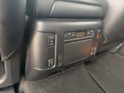 Used 2020 Nissan Armada Platinum w/ Captain's Chairs Package AWD/4WD image 21