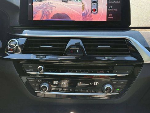 Used 2021 BMW 530i 530i w/ Premium Package image 23