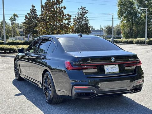 Used 2022 BMW 750i xDrive w/ Luxury Rear Seating Package image 13