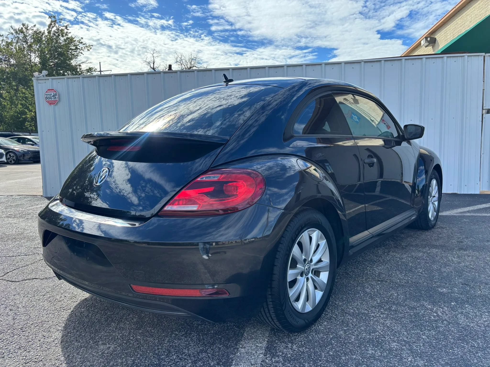 Used 2018 Volkswagen Beetle 2.0T S FWD image 6