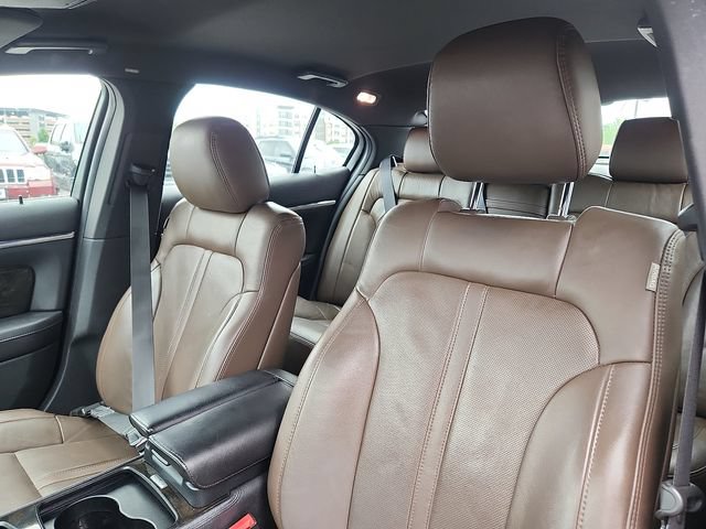 Used 2015 Lincoln MKS w/ Equipment Group 101A FWD image 21