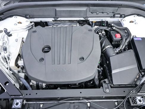 Used 2023 Volvo XC60 B5 Core w/ Climate Package image 35