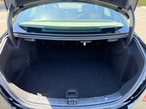 Used 2017 Mercedes-Benz E 300 4MATIC image 19