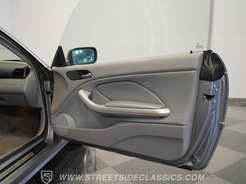 Used 2004 BMW 325Ci Coupe image 40