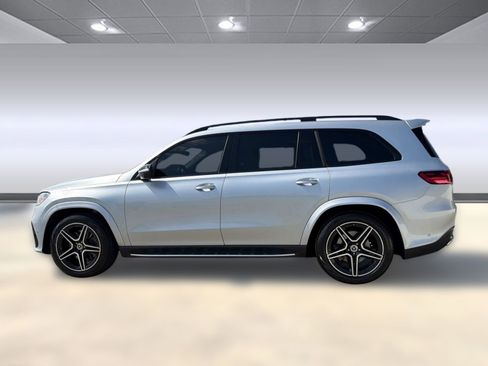 Used 2024 Mercedes-Benz GLS 450 4MATIC image 2
