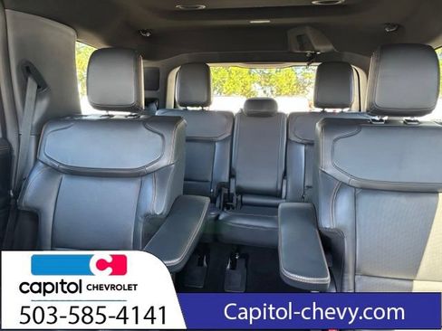 Used 2025 Ford Expedition Tremor AWD/4WD image 19