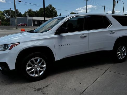Used 2018 Chevrolet Traverse LS AWD/4WD image 12