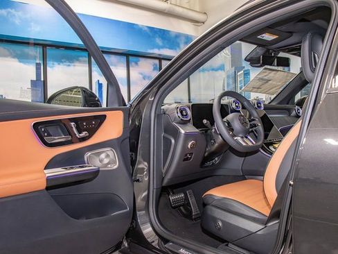 Used 2026 Mercedes-Benz GLC 300 4MATIC image 13