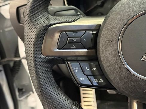 Used 2016 Ford Mustang Shelby GT350 w/ Technology Package RWD image 21