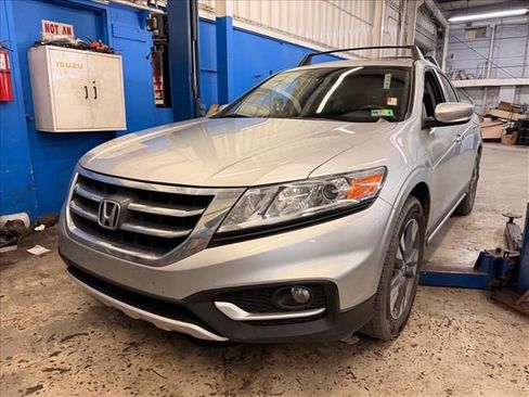 Used 2015 Honda Crosstour EX-L image 2