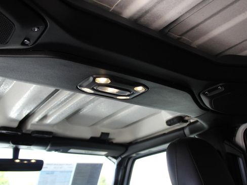 Used 2021 Jeep Wrangler Unlimited Sahara w/ Uconnect 4C Nav & Sound Group AWD/4WD image 47