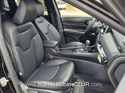 New 2026 Jeep Compass Latitude AWD/4WD image 16